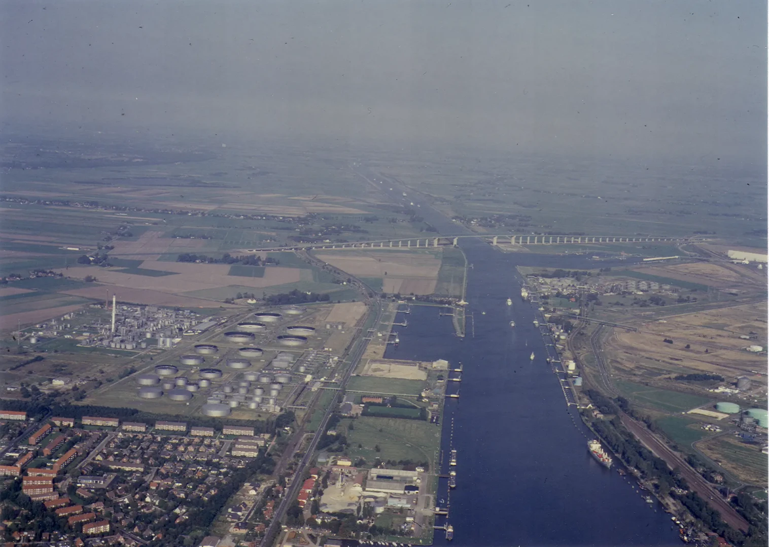 Luftaufnahme vom Kanal und der Condea